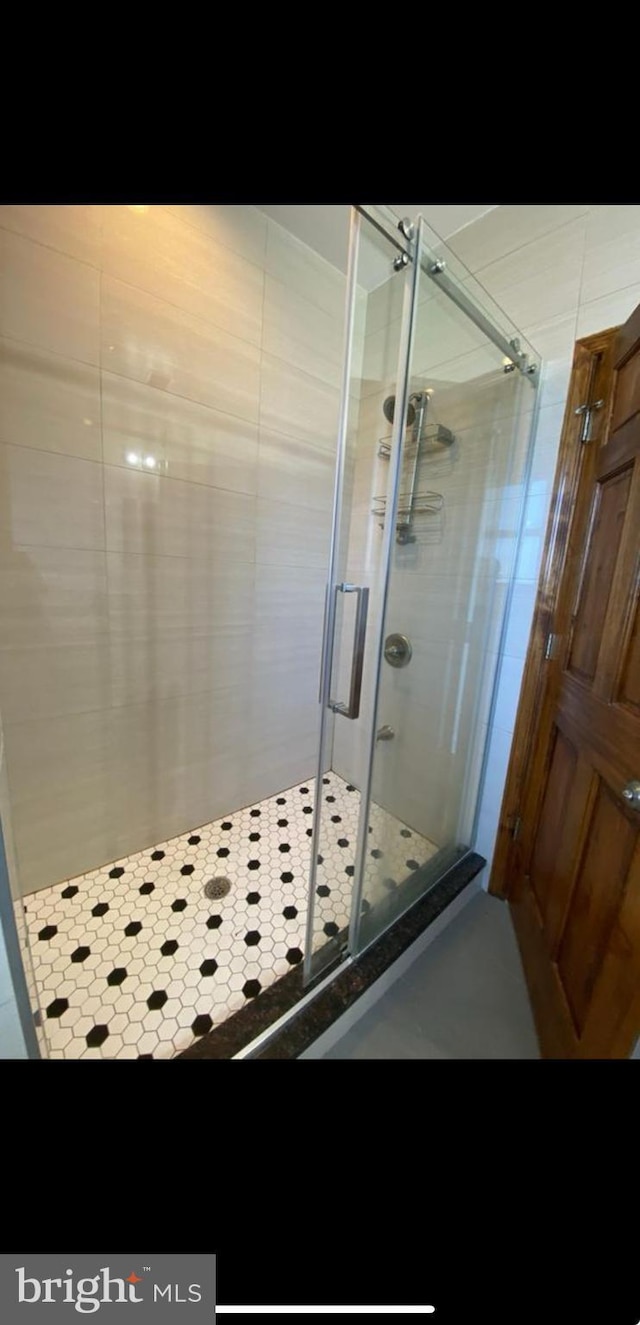 bathroom with walk in shower