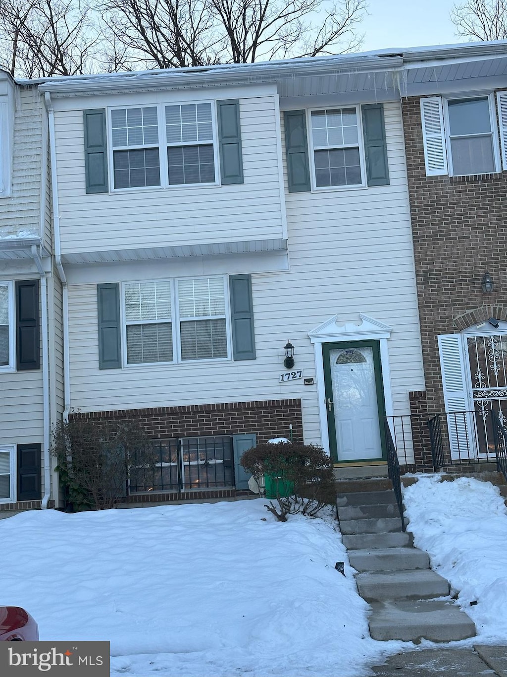 view of townhome / multi-family property