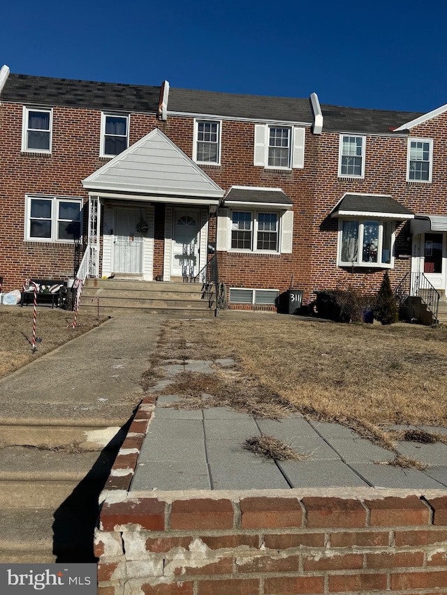 multi unit property with a porch