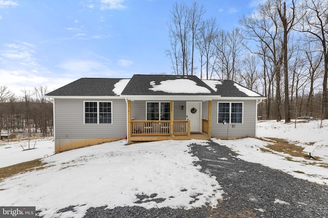 view of front of property featuring a porch