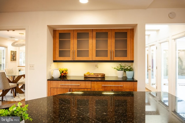 bar featuring recessed lighting