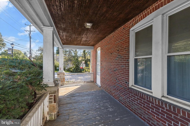 view of patio / terrace with covered porch