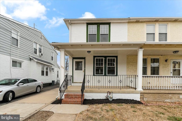 view of front of house featuring covered porch