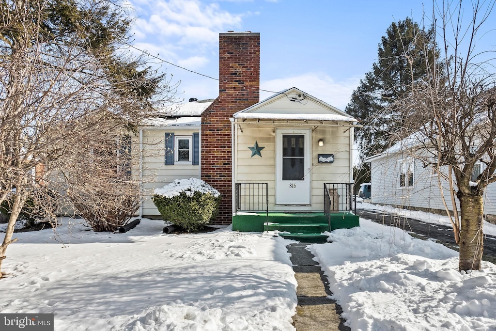 view of front of home