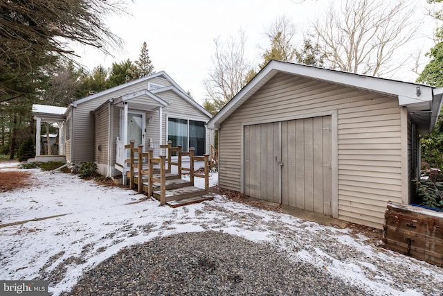 862 Bay Ave, Toms River, NJ 08753 - exterior space with an outbuilding and a garage