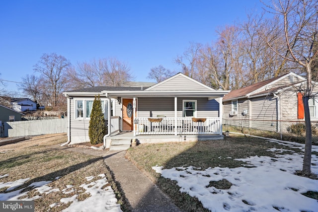 view of front of property featuring a porch