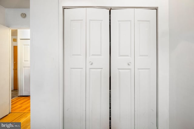 details with hardwood / wood-style flooring