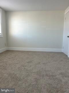 empty room with carpet