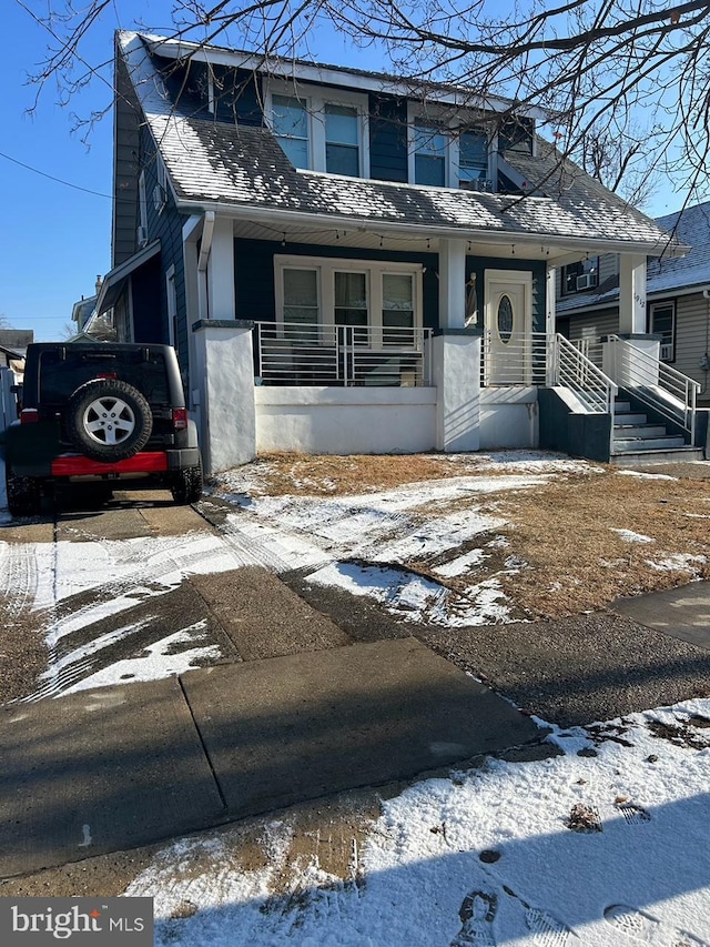 view of front of house featuring a porch