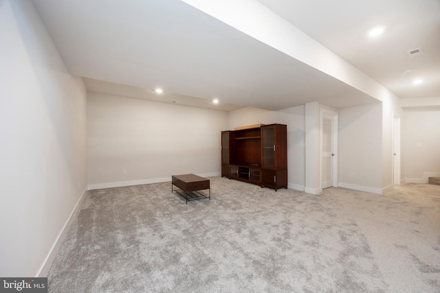 unfurnished room with carpet floors