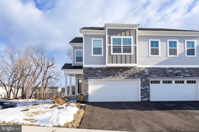 view of front facade with a garage