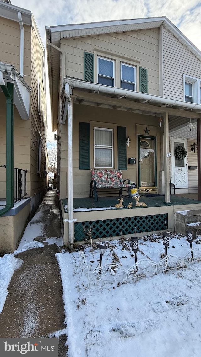 view of front of house with covered porch