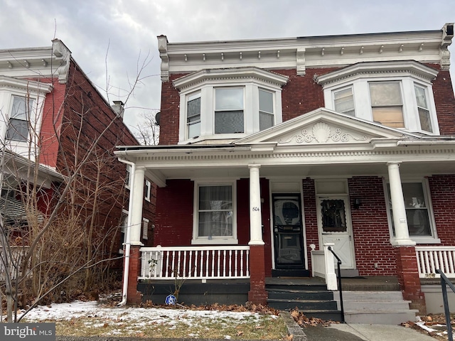 view of front facade featuring covered porch