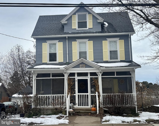 view of front of property