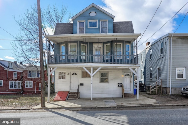 view of front of house