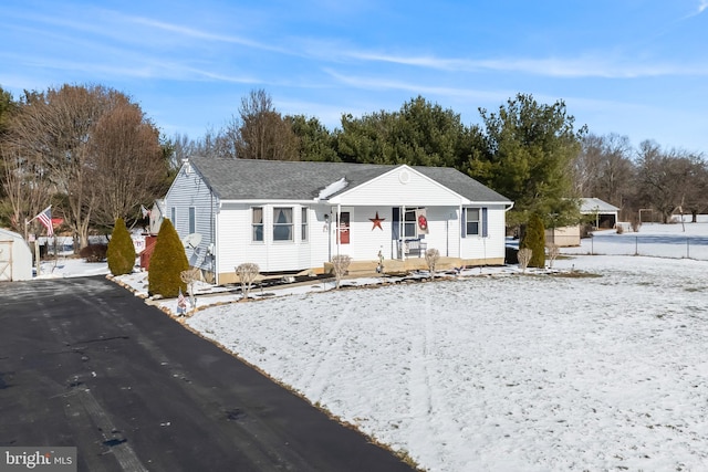 view of front of property