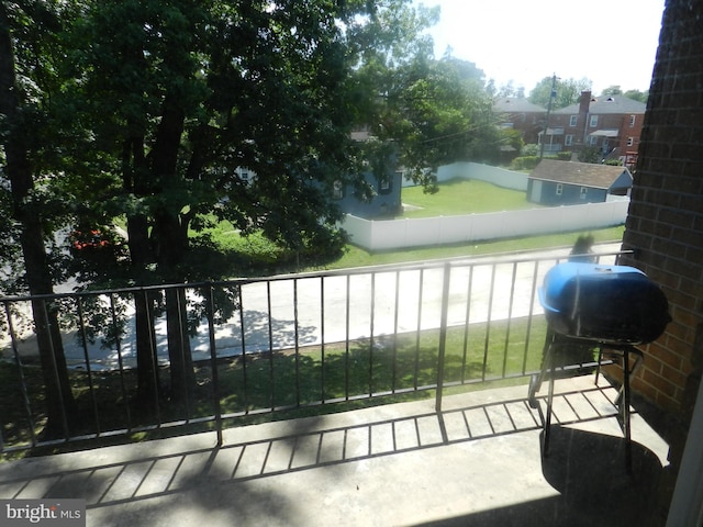 3714 Mayberry Ave Unit E, Baltimore, MD 21206 - balcony featuring area for grilling