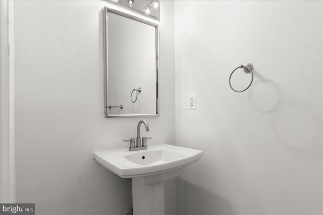 1631 U St SE, Washington, DC 20020 - bathroom with a sink
