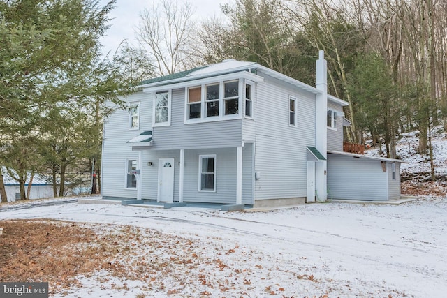 view of front property