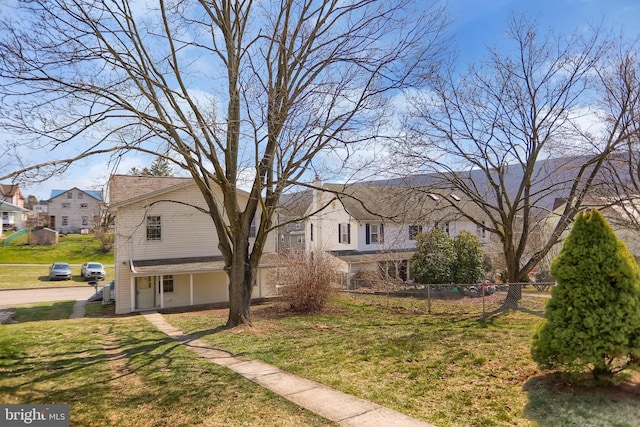 view of front of house with a front lawn