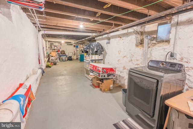 basement with washer / clothes dryer