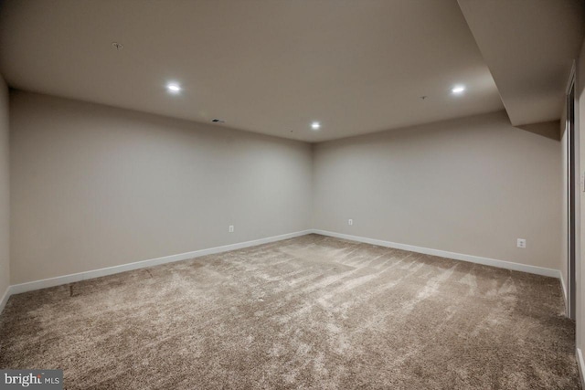 view of carpeted spare room