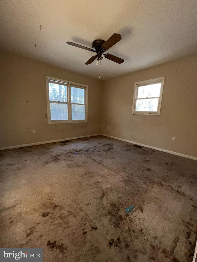 spare room featuring ceiling fan