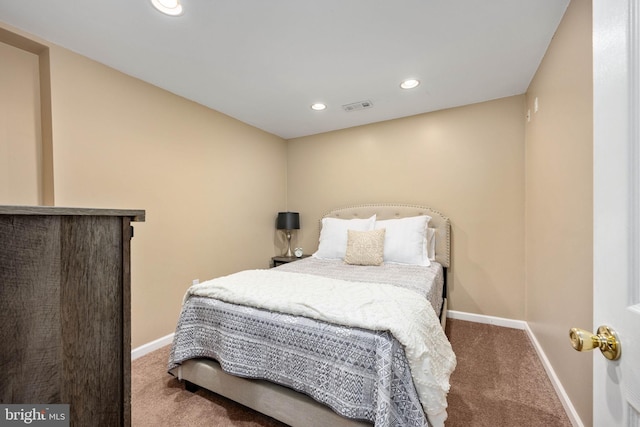 view of carpeted bedroom