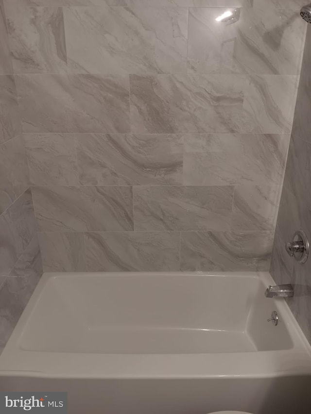 9 Berkshire Rd, Sicklerville, NJ 08081 - full bathroom featuring bathing tub / shower combination