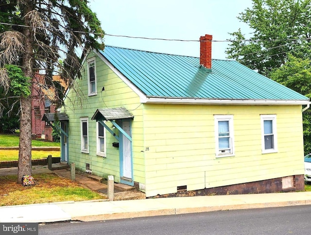 view of home's exterior