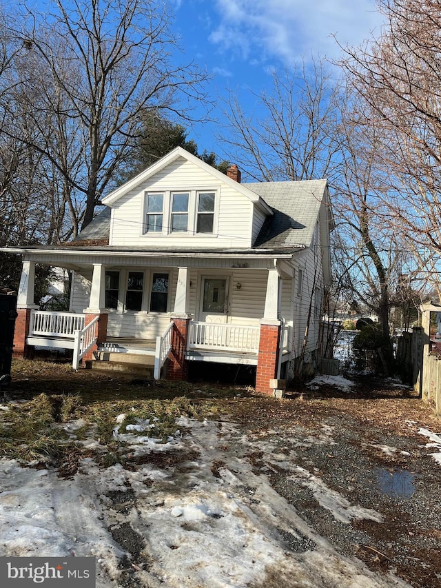 view of front of house featuring covered porch