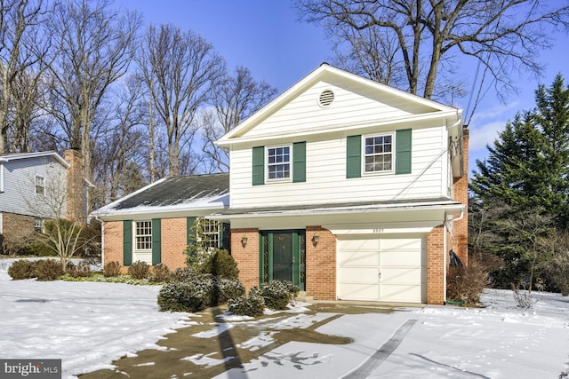 view of front facade featuring a garage