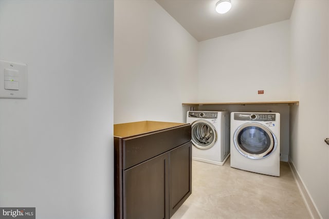 3234 Royal Fern Pl, Rockville, MD 20852 - washroom with independent washer and dryer and baseboards