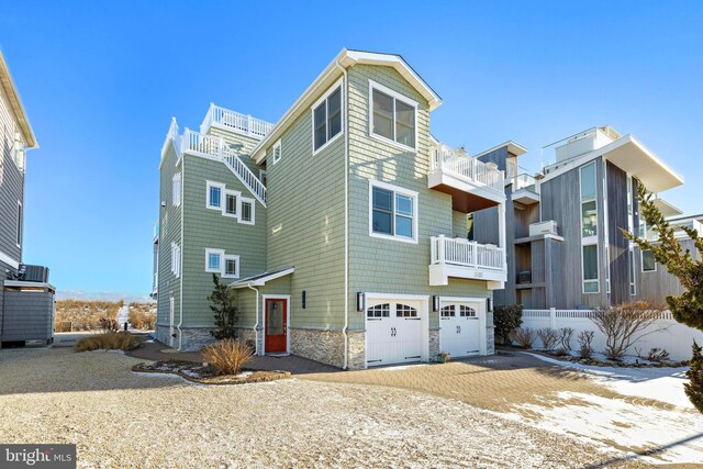 view of front of house featuring a garage