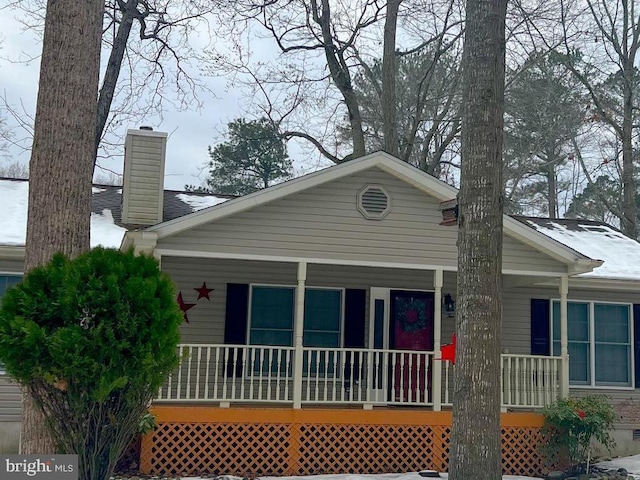 view of front of property with a porch