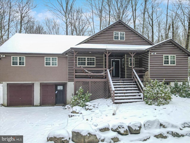 view of front of house with a garage