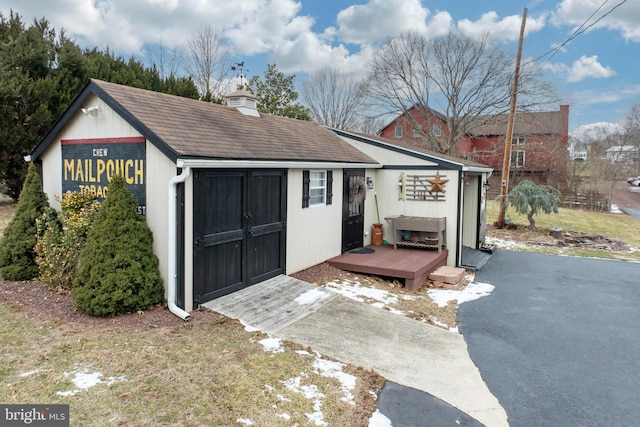 view of outbuilding