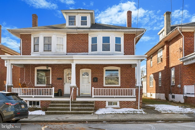 view of front of property featuring a porch