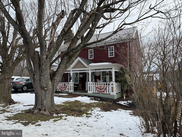 view of front facade featuring covered porch