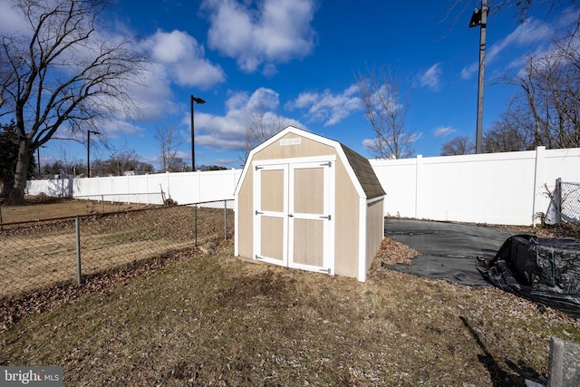 view of outbuilding