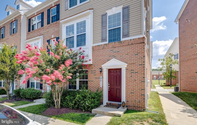 view of townhome / multi-family property