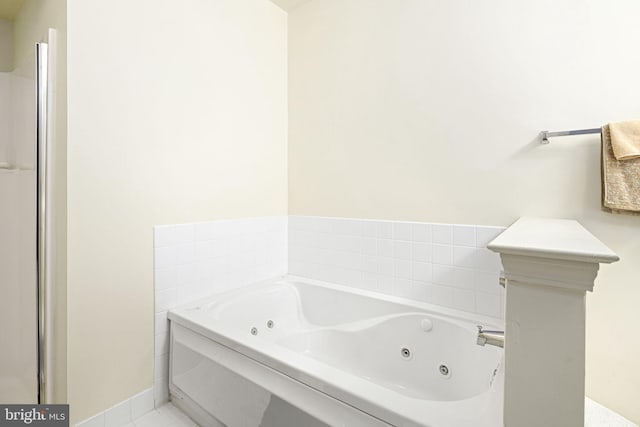 bathroom featuring a bathing tub