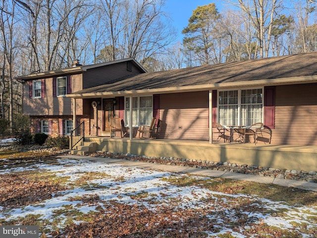 view of front of property with covered porch