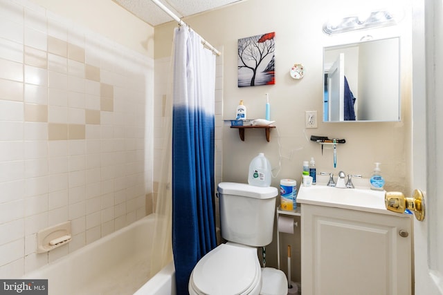 full bathroom featuring shower / bathtub combination with curtain, vanity, and toilet