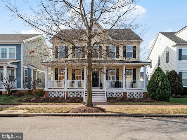 view of front of property featuring a porch