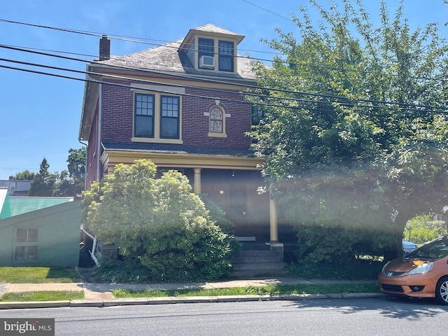 view of front of house featuring covered porch