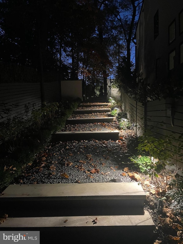 view of yard featuring fence