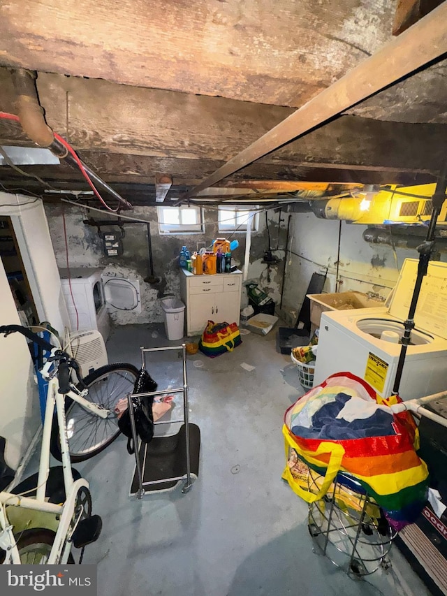 basement with washer / clothes dryer