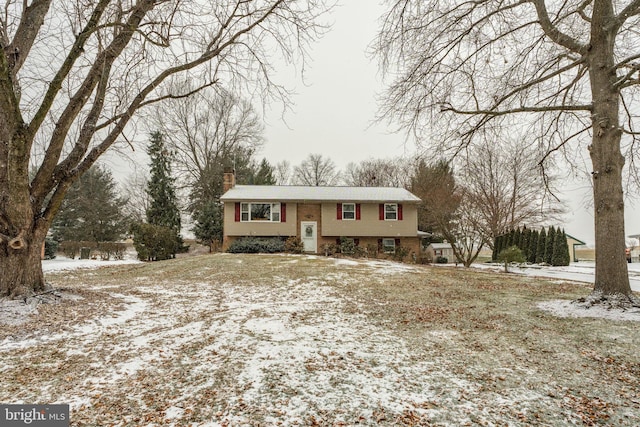 view of raised ranch