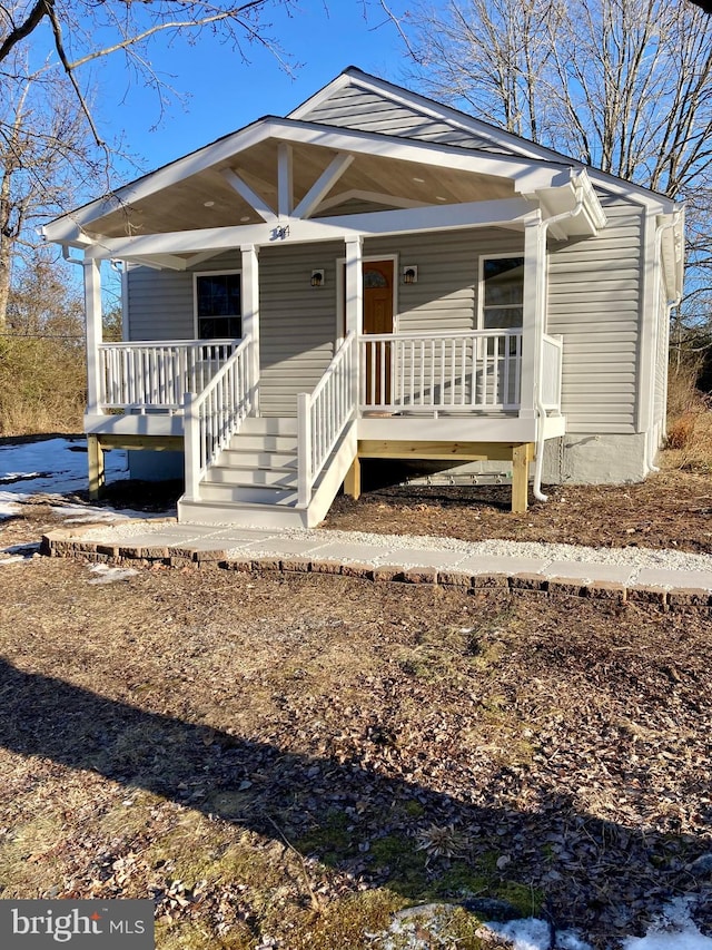 view of front of house featuring covered porch